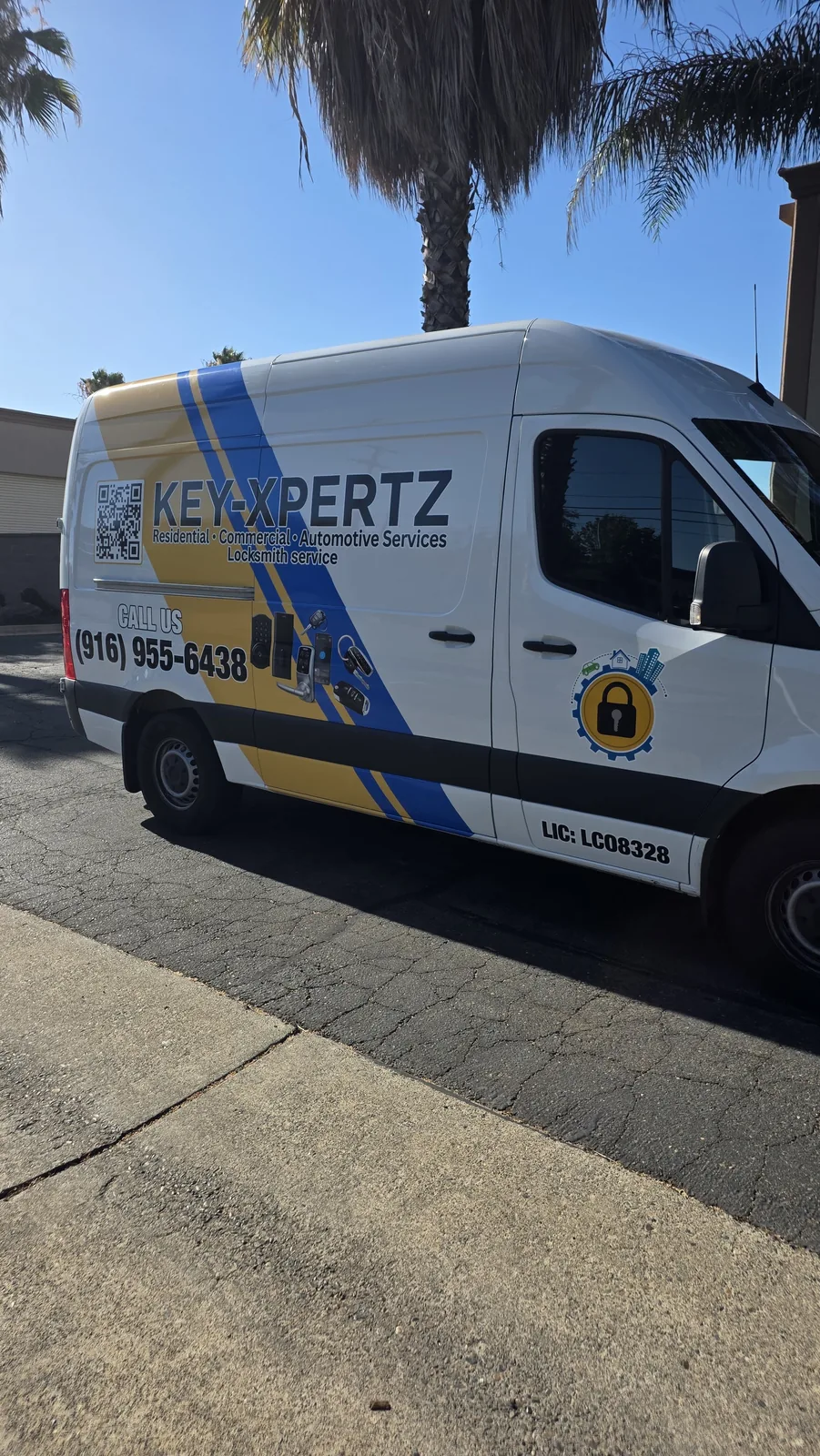Key-Xpertz locksmith van, printed partial wrap