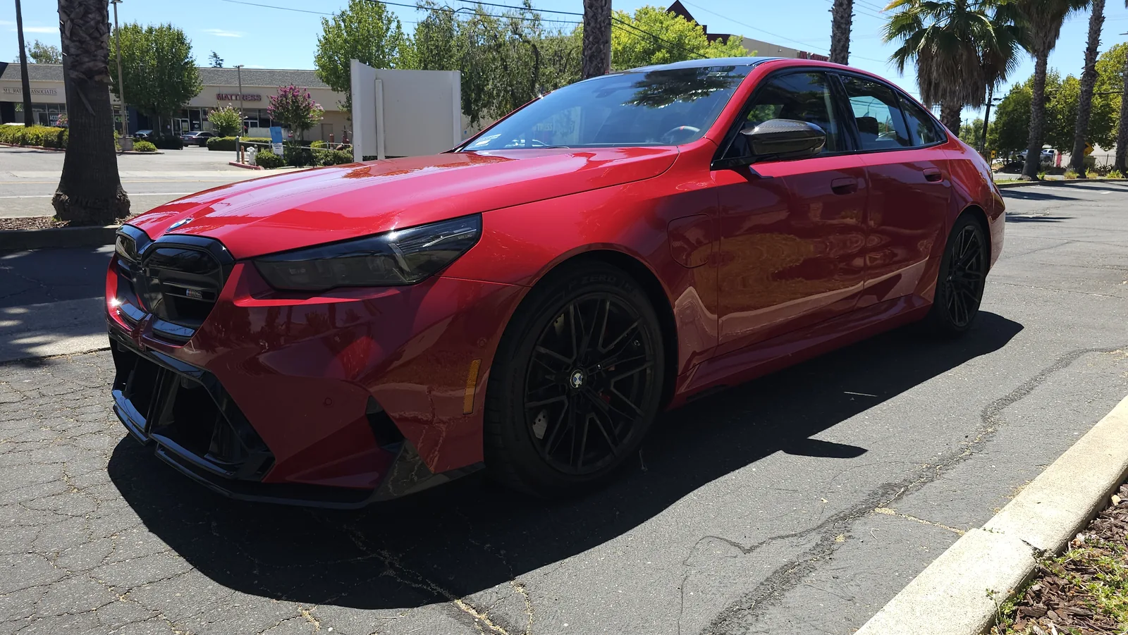 The same M5 from the front, glass matched side to side