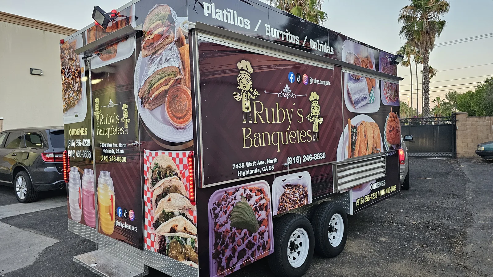 Rubys Banquetes, serving side with the menu built in